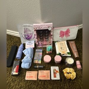 New 20 Piece Beauty Bundle